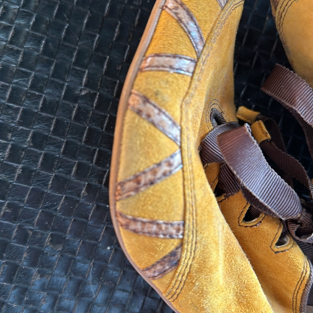 Miss L Fire vintage inspired mustard & brown suedes shoes size 41 - Picture 16 of 16